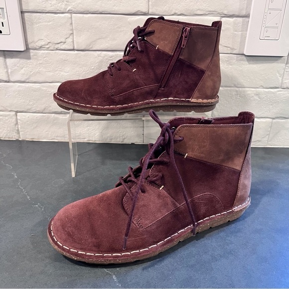 Clarks sz 8 Tamitha Key mahogany suede laceup ankle boots - Picture 3 of 13
